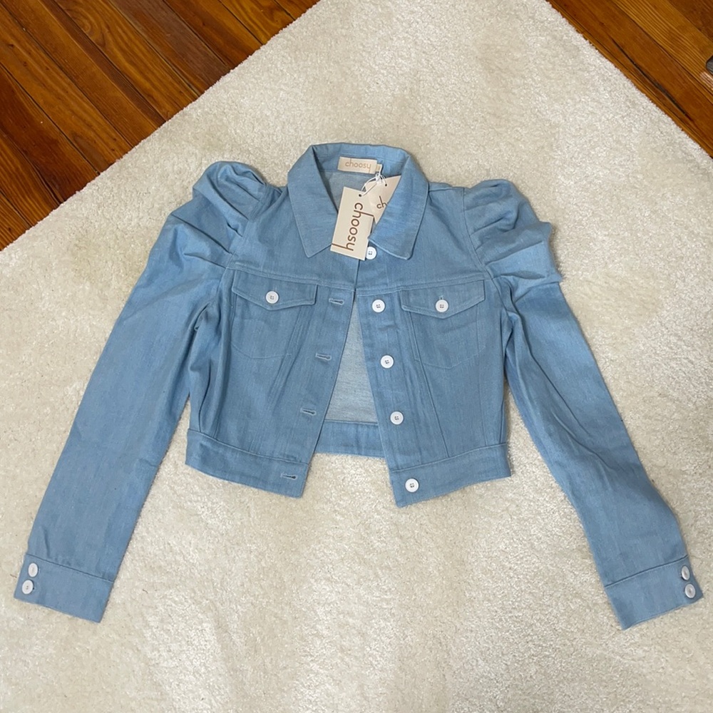 Denim jacket with puff shoulders. So cute!!